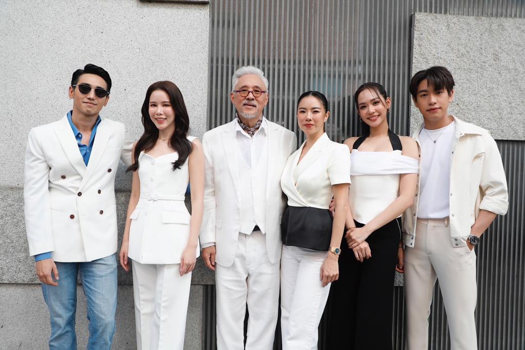 “ป้อน นิพนธ์” นำทีม บวงสรวง ละคร “ชีวิตภาคสอง”  สตาร์ พาวเวอร์ ล้นจอ “อาตู่-ก๊อต-คริส-บิ๊นท์-เบญ”