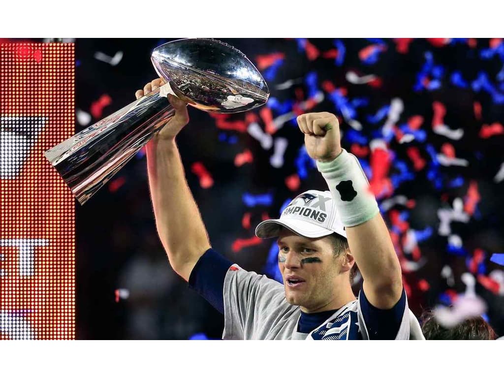 Tom Brady alega que futebol americano pode chegar ao ‘fim’: ‘Cada vez menos contato físico’