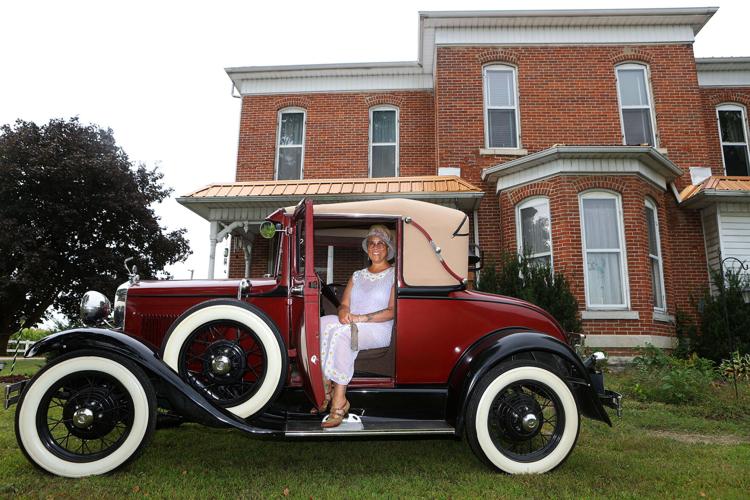 Passion for fashion: Howard County woman collects vintage attire