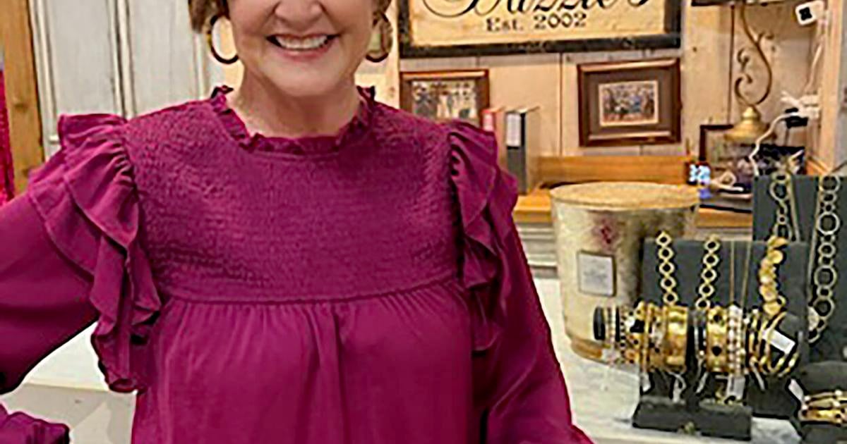 Women in Business: Longtime staple Dazzle’s Collectables & Accessories anchors downtown Carthage shopping