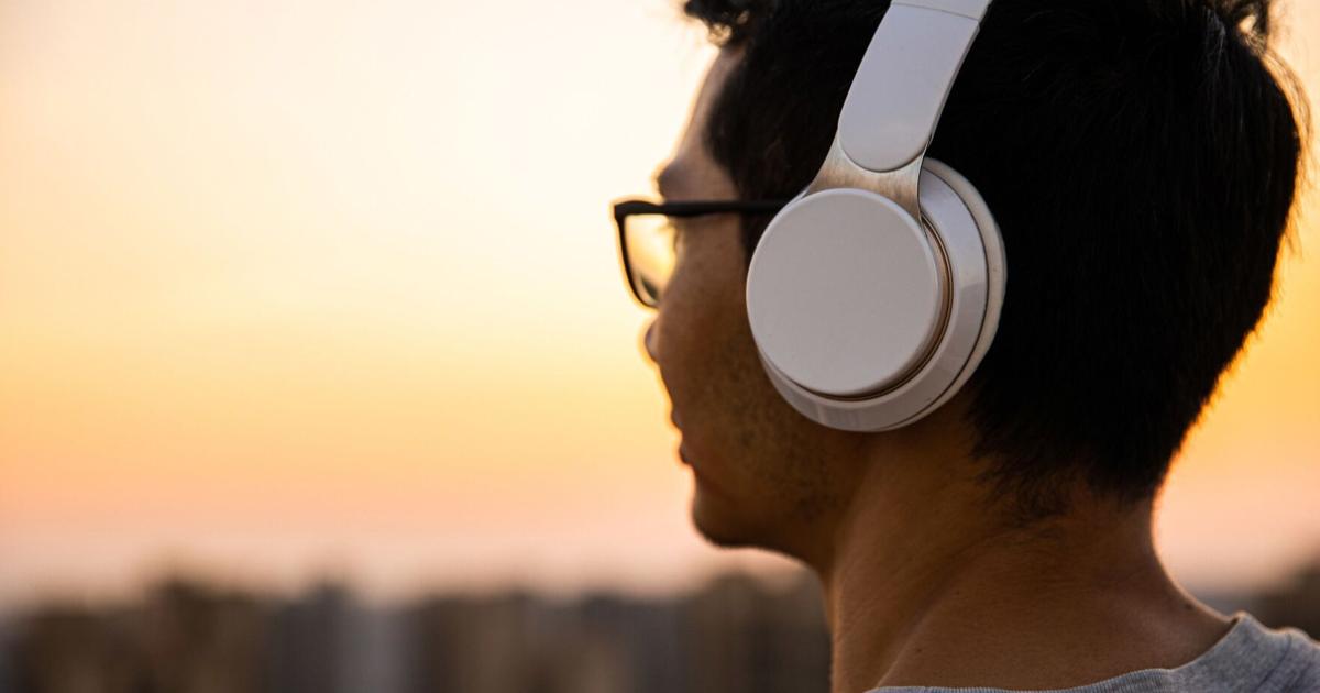 Certain types of music could help you feel less pain, new study says