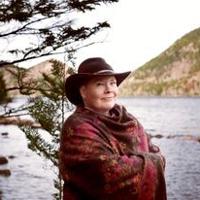 Bestselling author launches novella at the Jesup