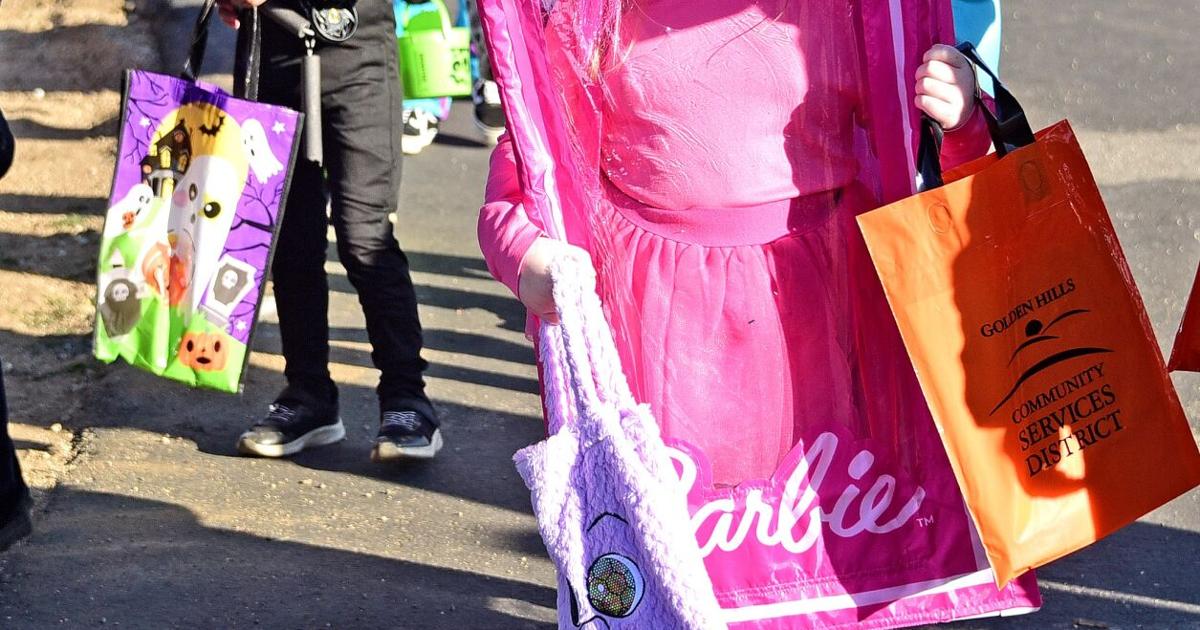 PHOTO GALLERY: Trick-or-treaters take over ‘Ghoulden Hills’