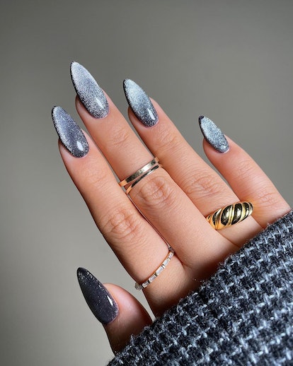 Black Chrome Nails Will Be Winter’s Spiciest Mani Trend