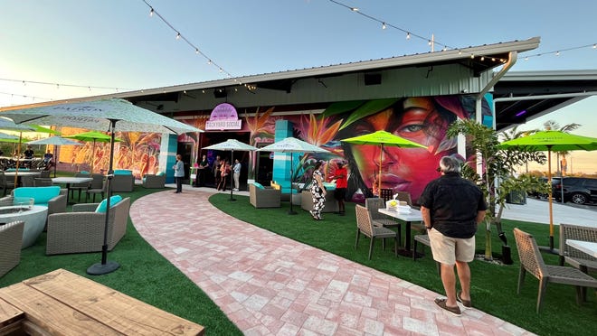 New Fort Myers eatertainment destination brings food trucks, fun under one open-air roof