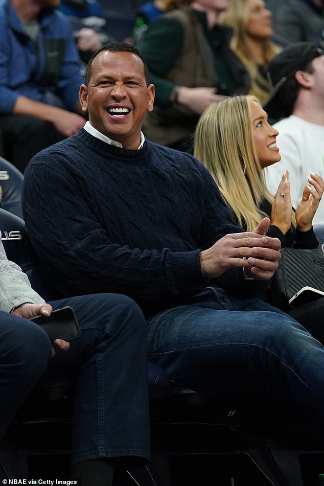 Alex Rodriguez declines to advise Travis Kelce about dating a celeb