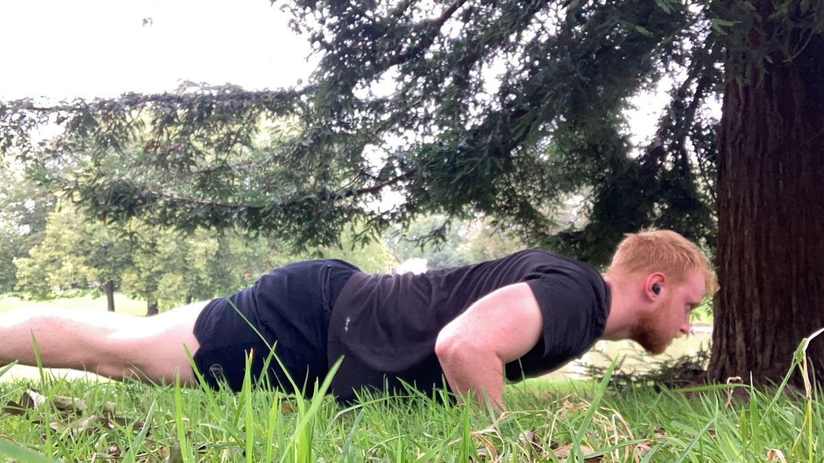 I Swapped My Usual CrossFit Training For A Bodyweight HYROX Workout, And I Liked It