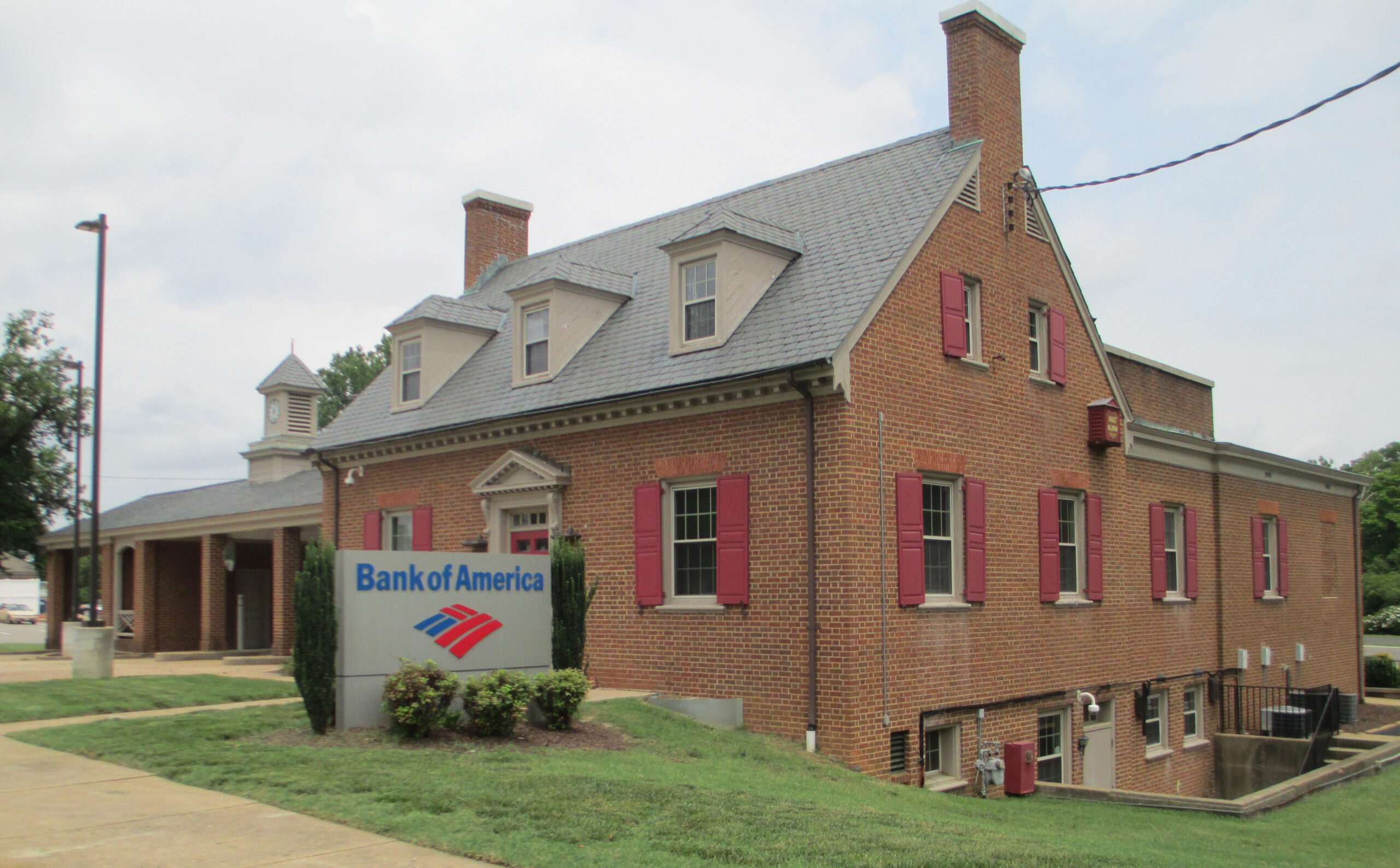 Sports Backers moving HQ to Lakeside building at Fall Line trailhead