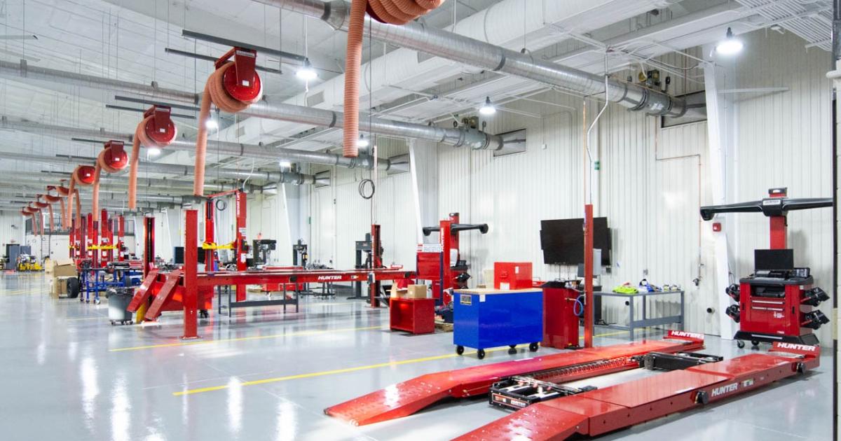 EDA-Funded Automotive Training Facility Revs Up the Alabama Economy