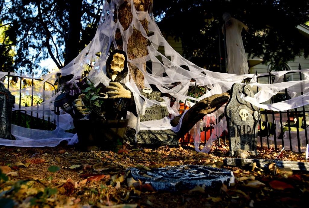 Editorial: Fake Halloween spiderwebs are truly scary