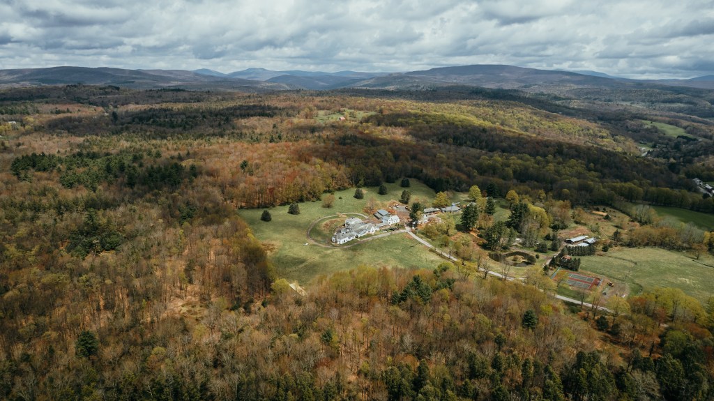 Inside Hemlock, Foster Supply Company’s Newest Upstate Retreat