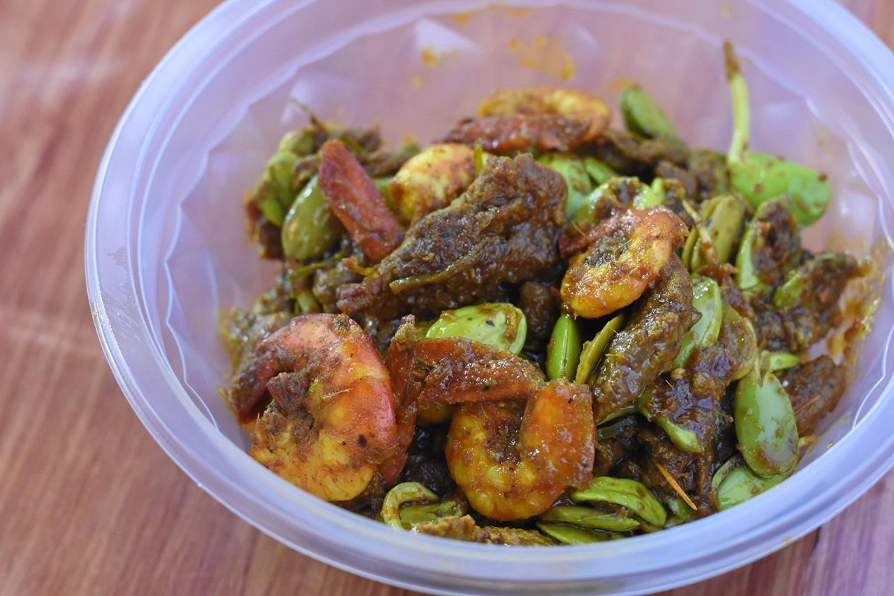หรอยอย่างแรง! ข้าวแกงใต้ “ครัวคุณเก๋” ตลาดนัดยิ่งเจริญ N 20