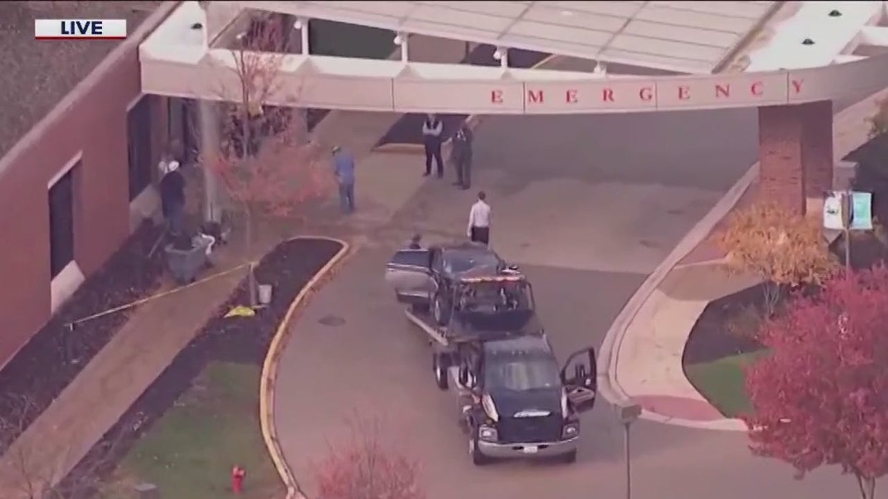 Car crashes into Highland Park emergency entrance