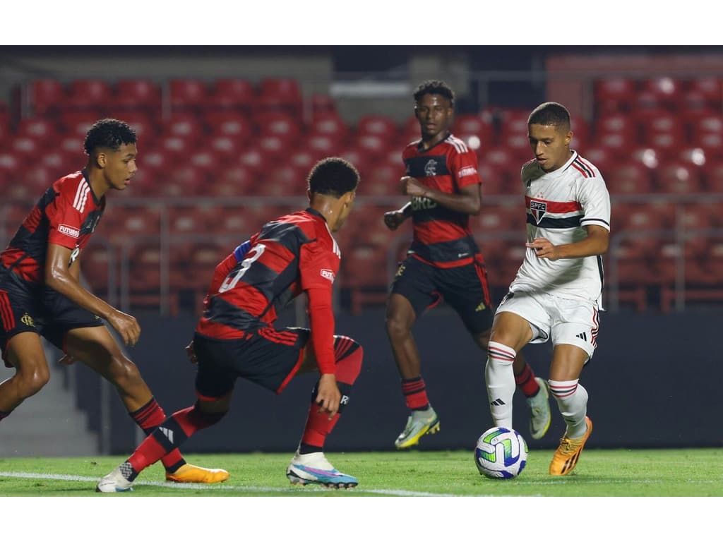 São Paulo empata com o Flamengo e está na decisão do Brasileirão Sub-17