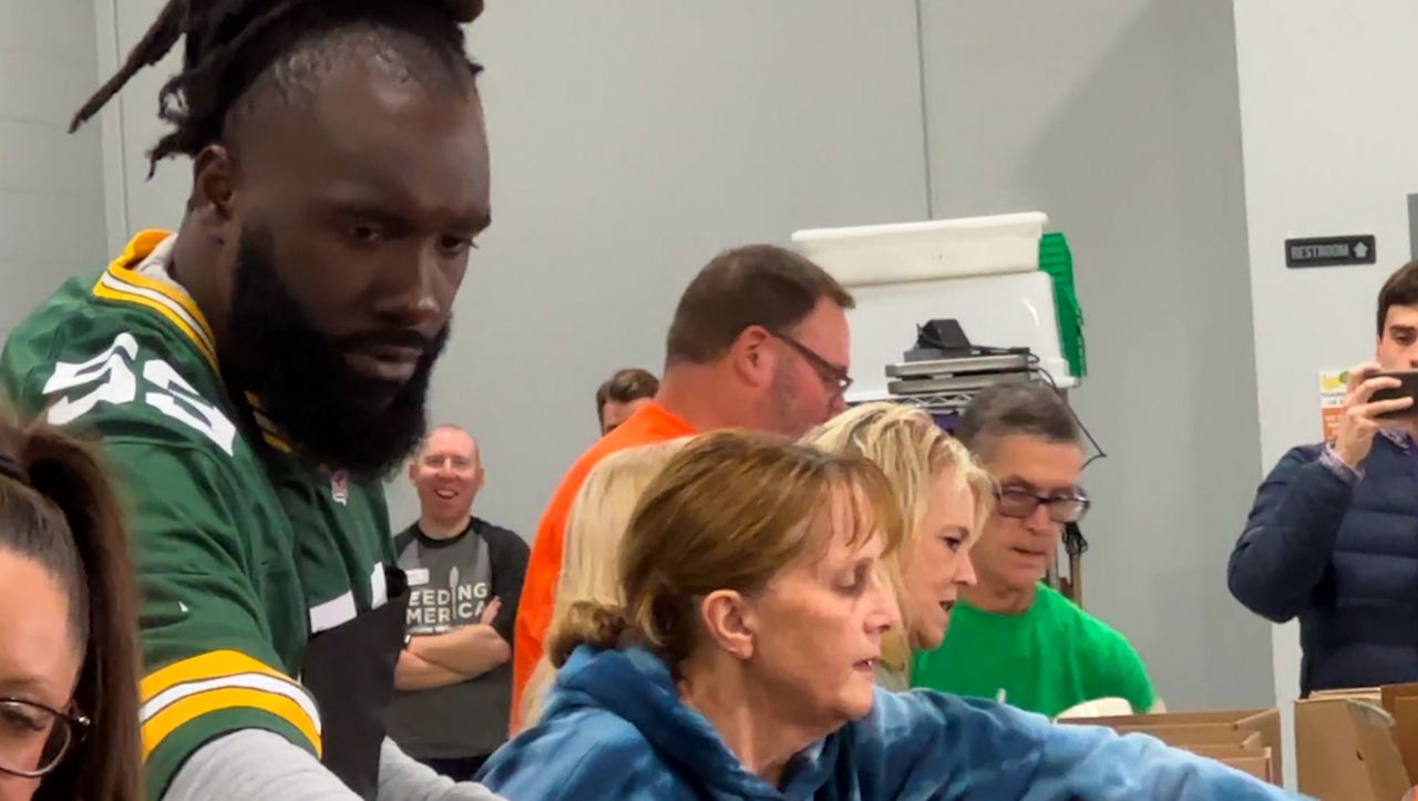 Packers’ Campbell, Feeding America fight food insecurity