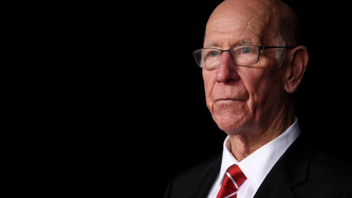 Manchester United, England soccer great Bobby Charlton dies at 86