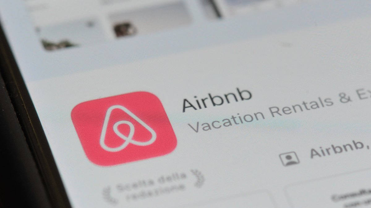 Airbnb using AI to deter party rentals in North Texas ahead of Halloween