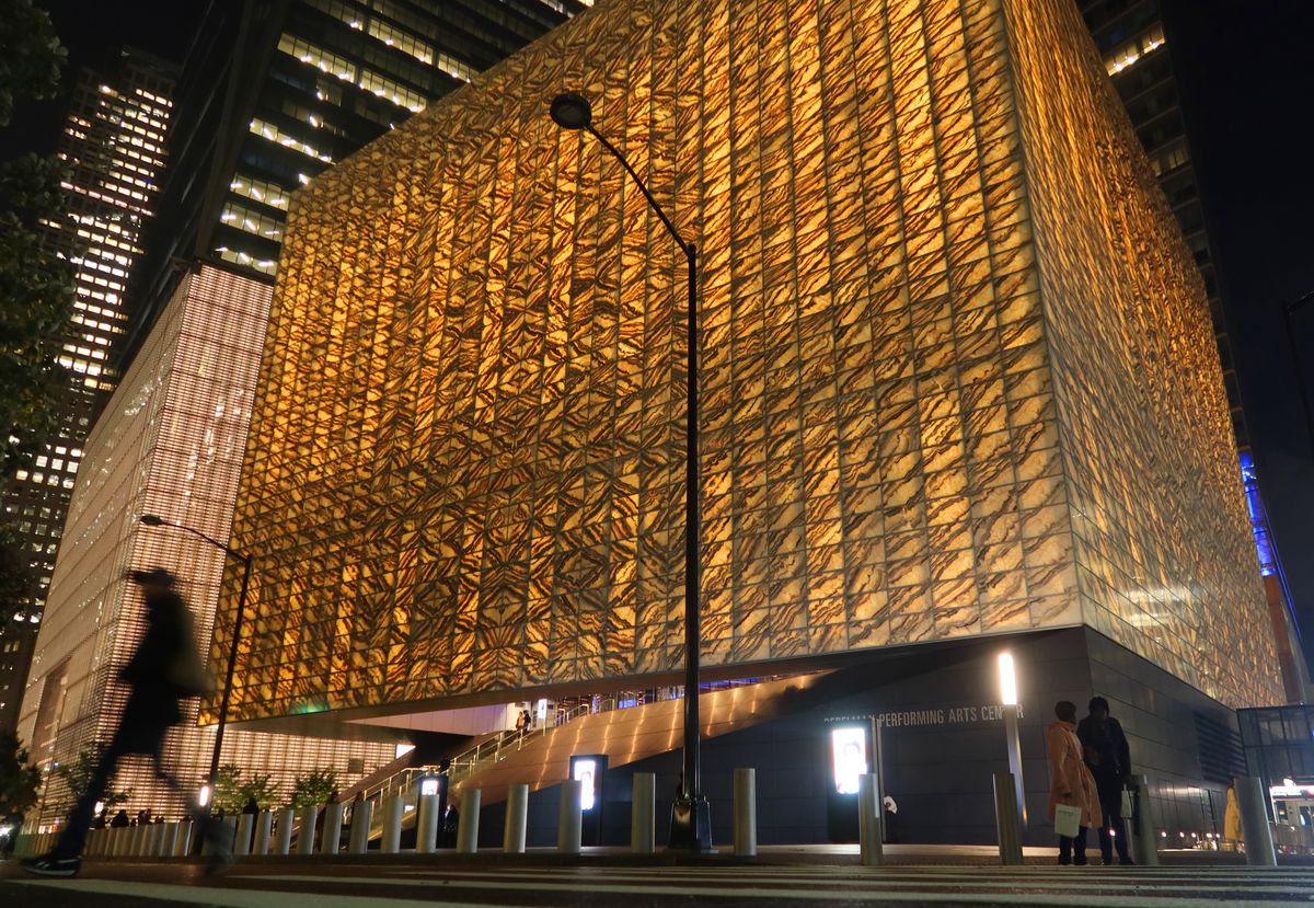 A Marcus Samuelsson Restaurant Opens in New York’s ‘Glamorous’ New Arts Center