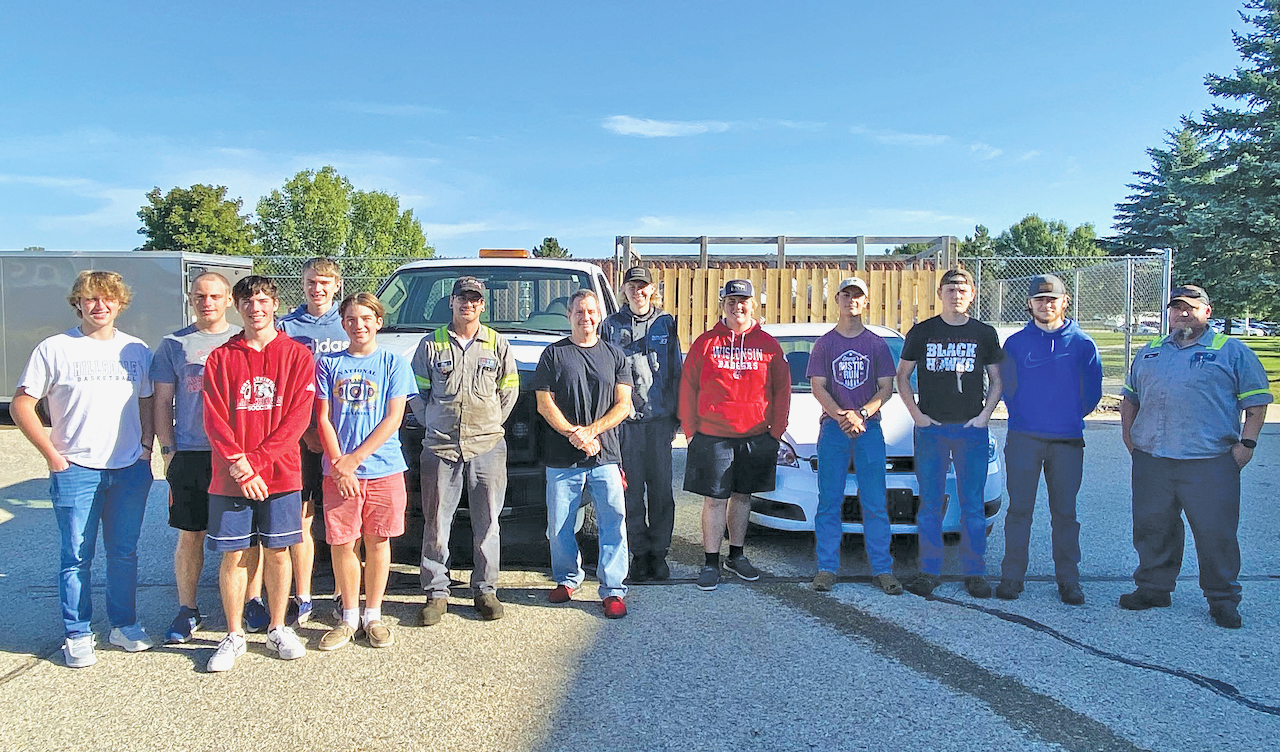 City donates vehicles to high school automotive technology classes  – FortAtkinsonOnline.com (Fort Atkinson Online LLC)