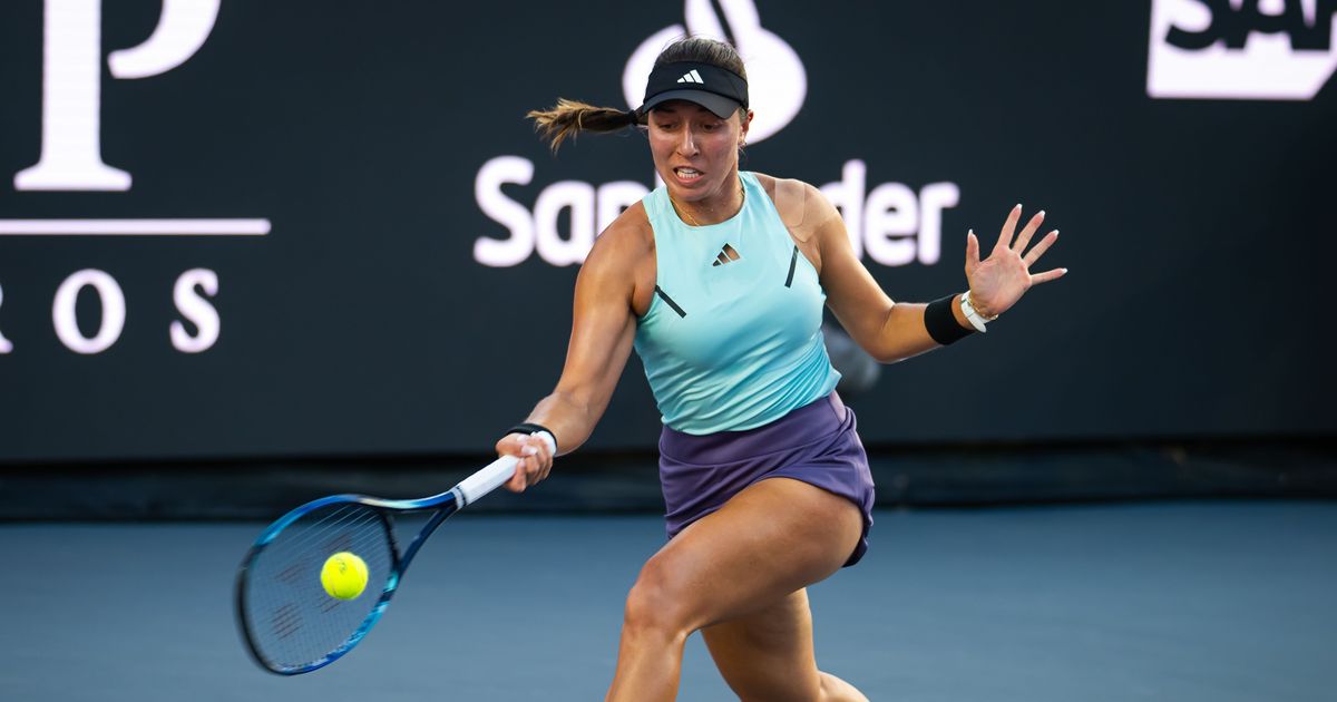 Pegula handles top-ranked Sabalenka; advances to semifinals in Cancun