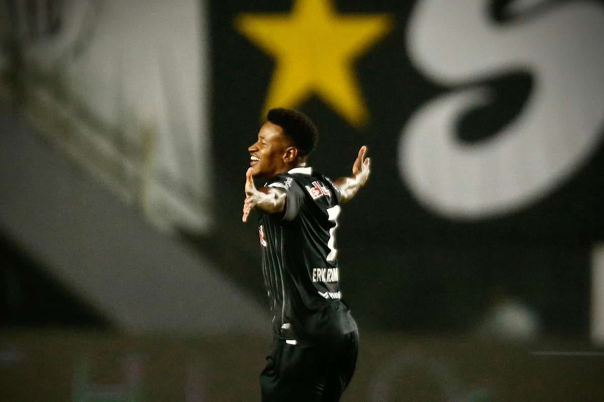 Santos perde chances, cai diante do vice-líder Bragantino e não deixa o Z4