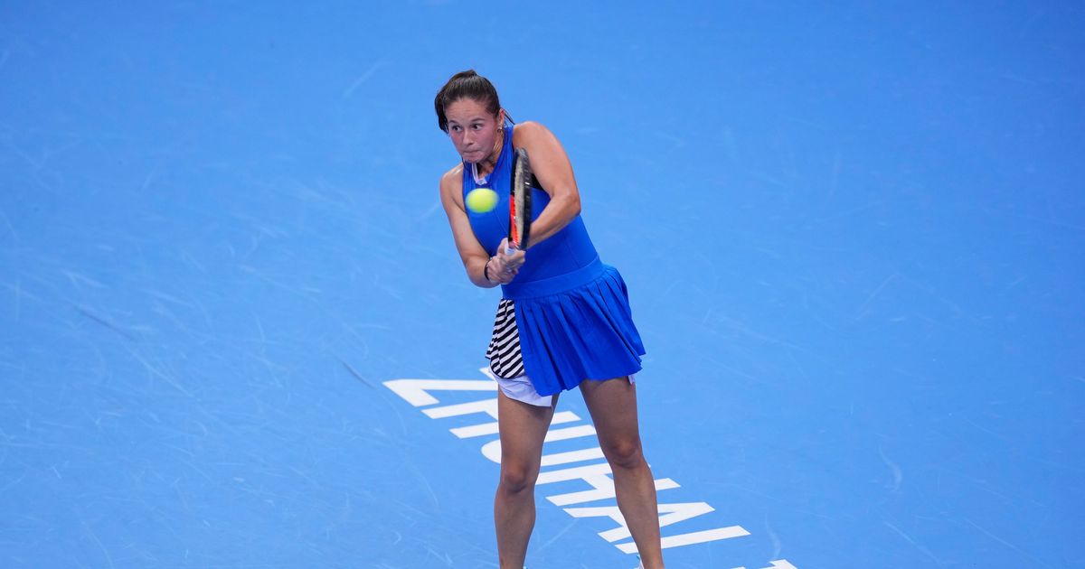 Kasatkina defeats Linette to book Zhuhai semifinal spot