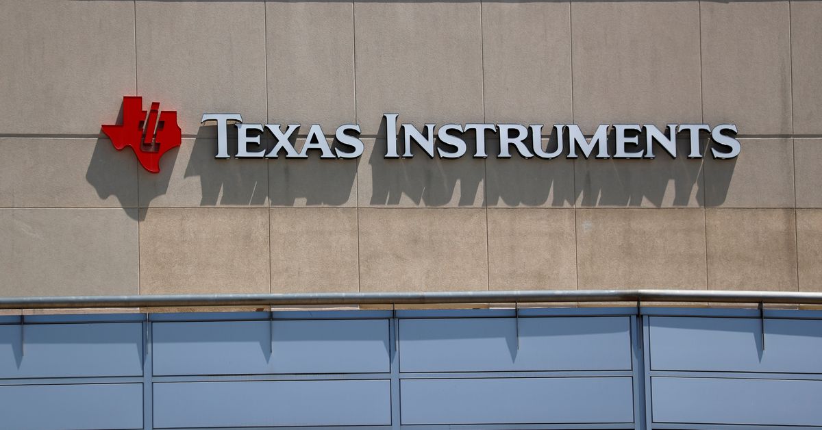 Texas Instruments forecasts fourth-quarter below estimates