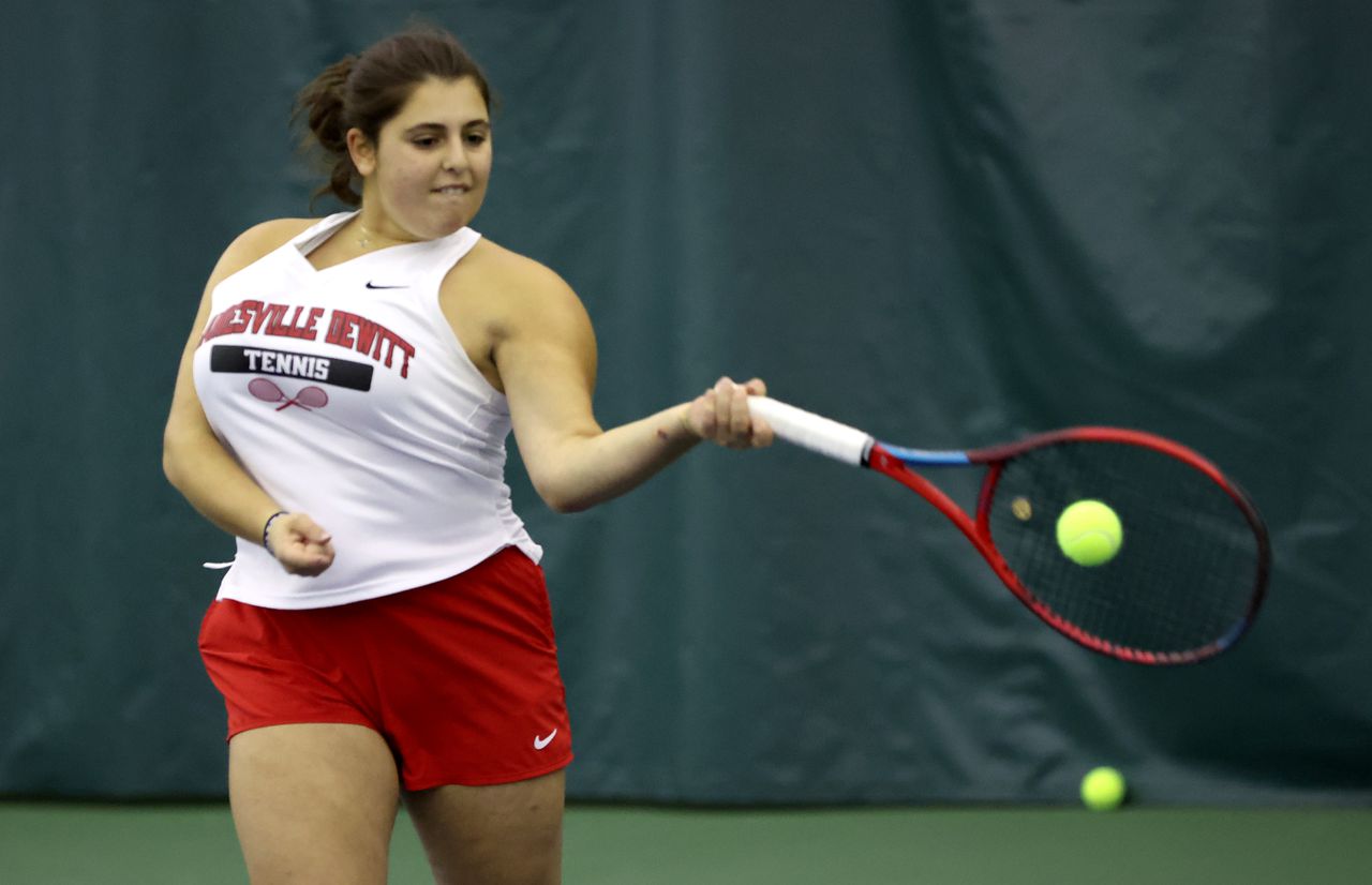 Jamesville-DeWitt junior gets furthest in state girls tennis tournament for Section III