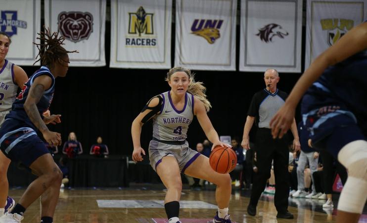 Women’s basketball hosts UW-La Crosse in exhibition matchup