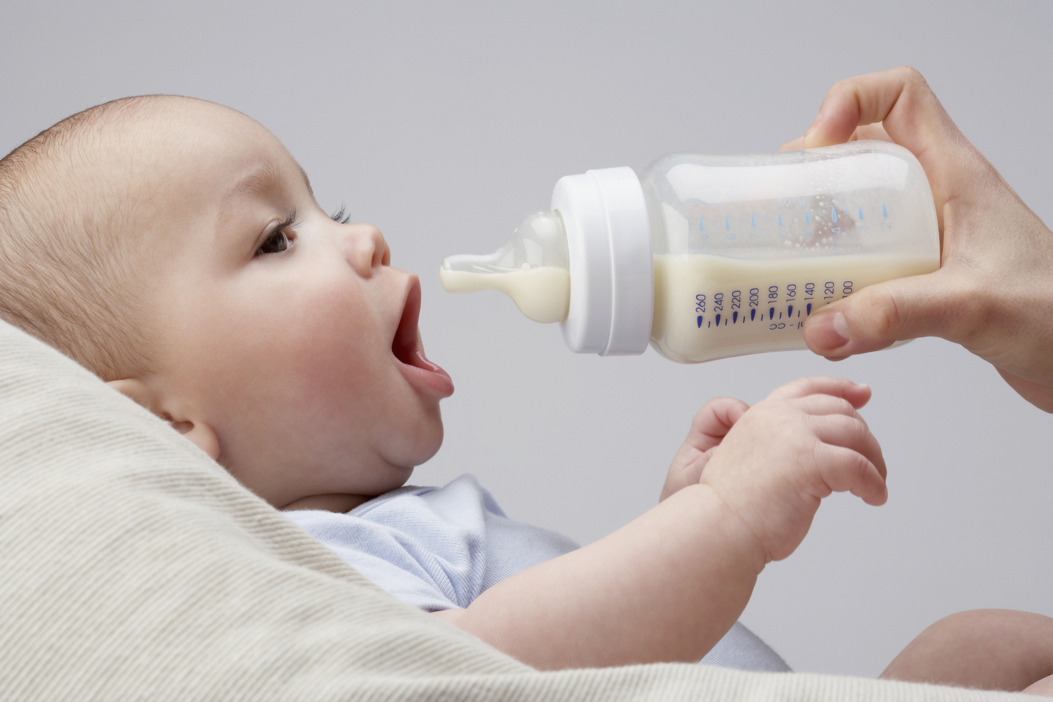 Advancing science-based early-life nutrition through a proprietary blend of HMOs and probiotics