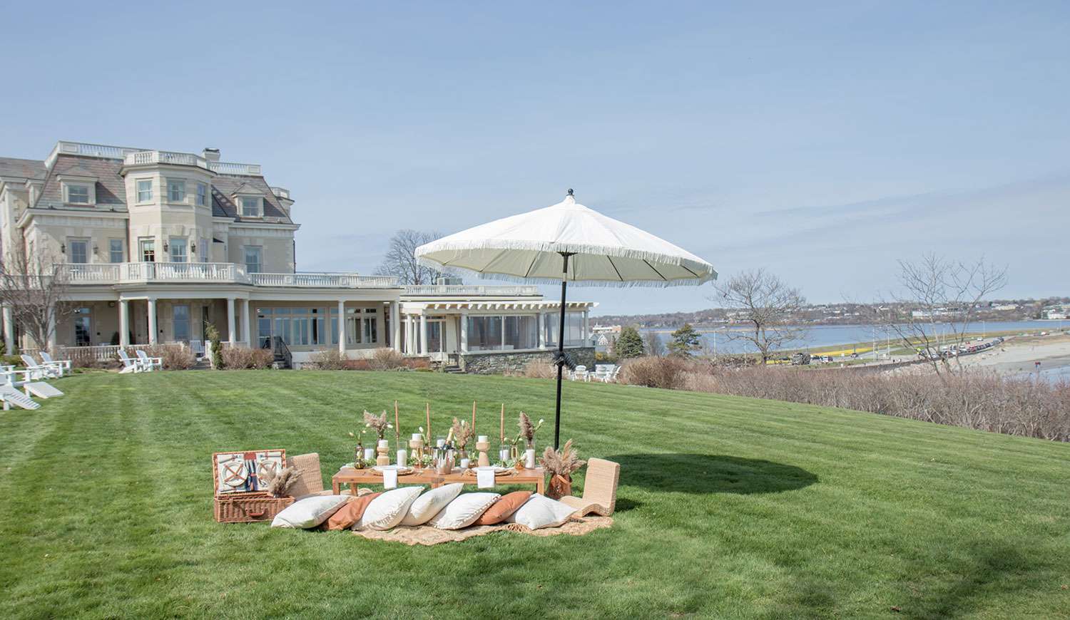 A Visitor’s Guide to Doing the Rhode Island Coast Like a Celebrity (without the A-List Budget)