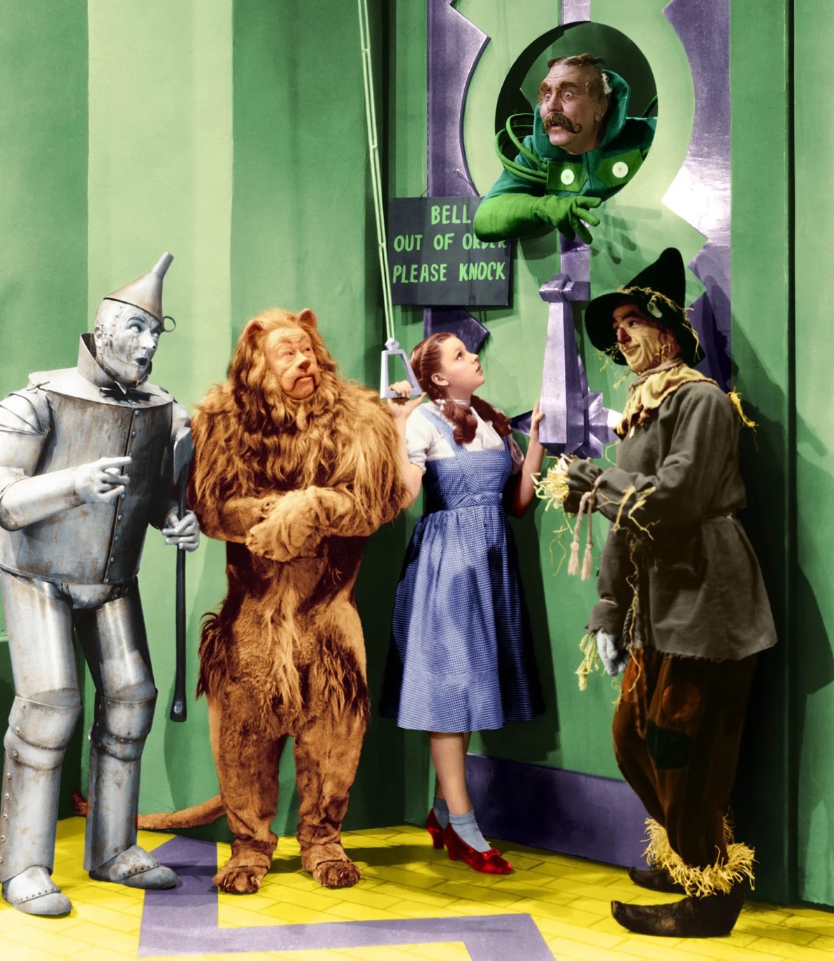 นักโทษวัย 76 ปียอมรับผิดคดีมหากาพย์ขโมยรองเท้าสีแดงจากภาพยนตร์ ‘The Wizard of Oz’