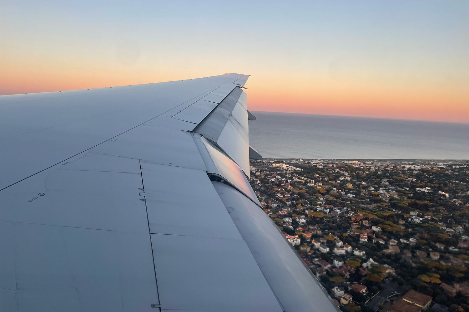 How Expert Travel Advisors Prepare for a Long International Flight