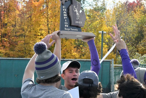 Black Hawks dominate finals round to win back-to-back D1 tennis state titles