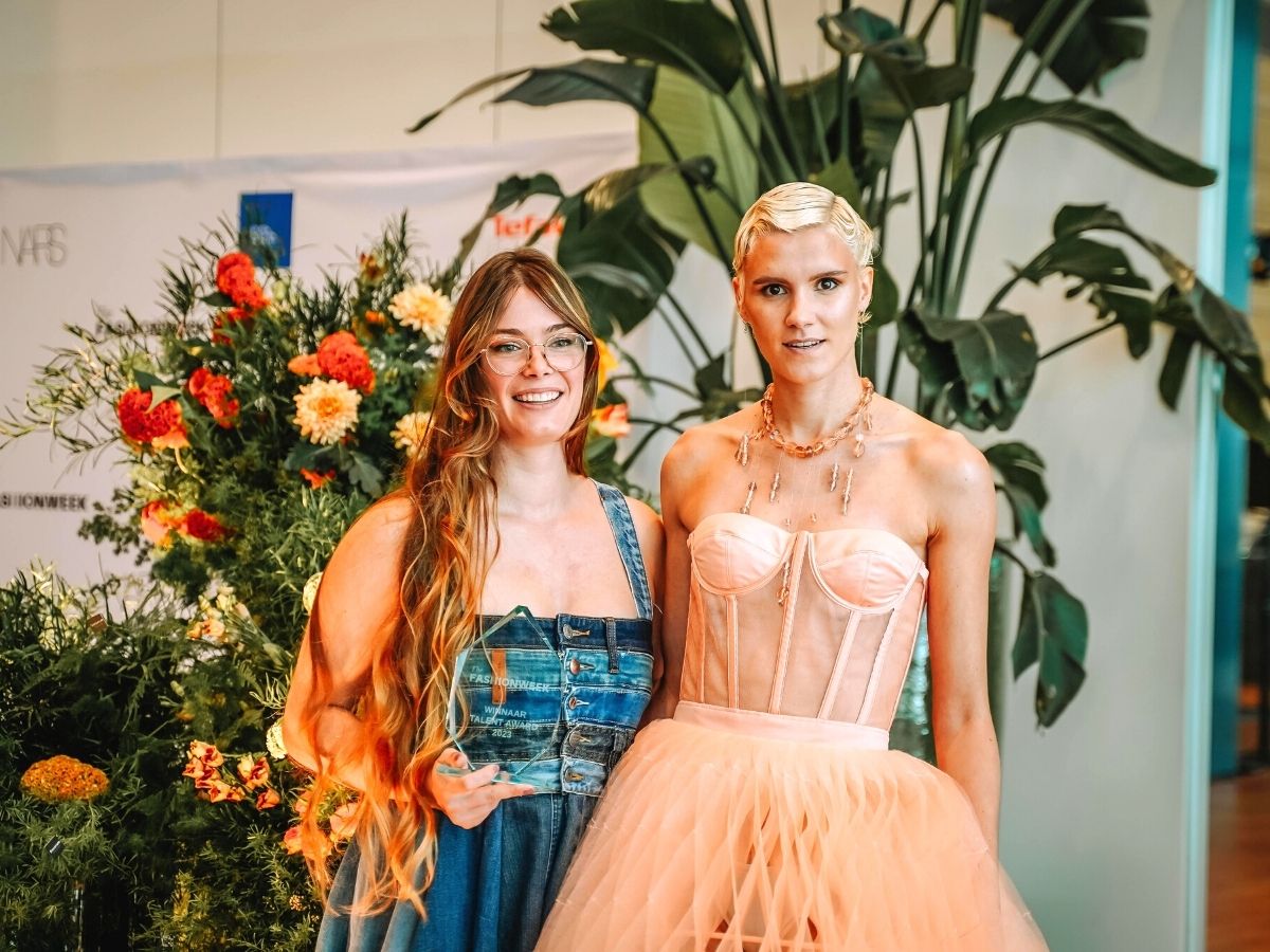 The Fashionweek Bloomed With Garments and Flowers