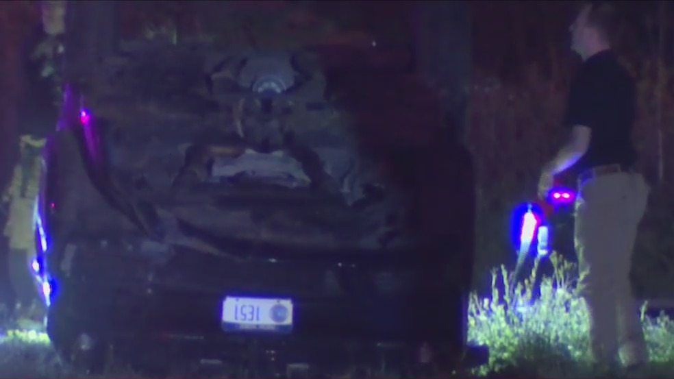 New York State Trooper patrol car crashes in Victor