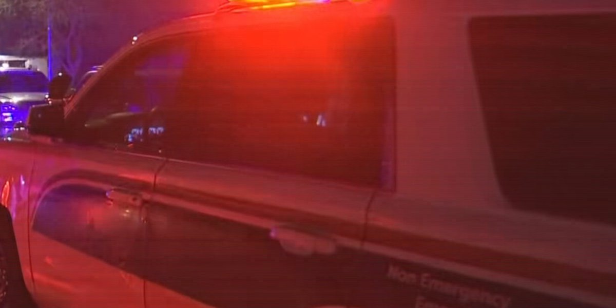 2 teens arrested after pursuit in Phoenix with toddler in car