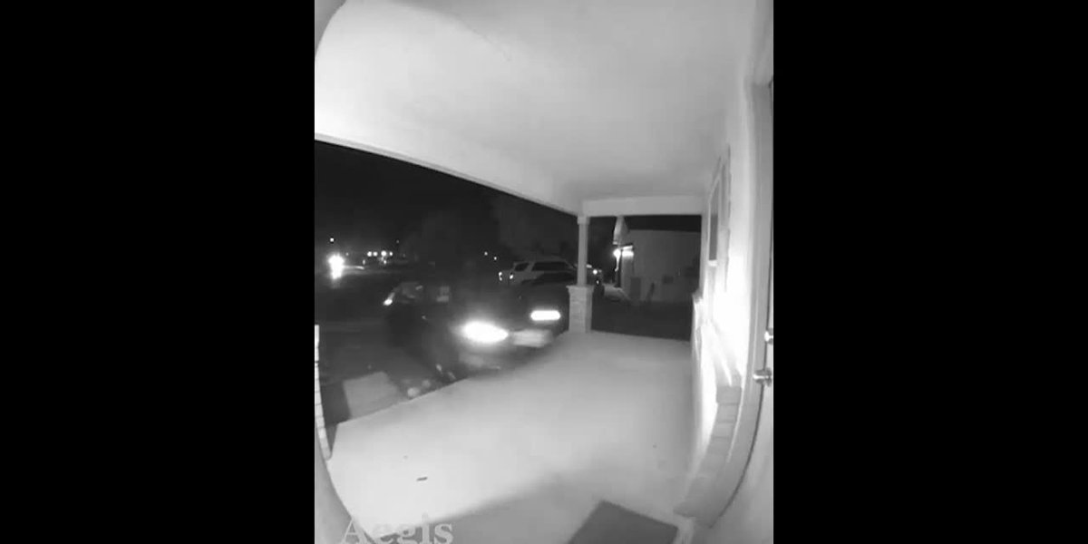 WATCH: Hyundai car crashes into San Antonio home