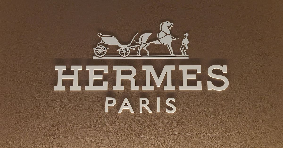 Hermes open to investing in Italian fashion and shoe suppliers