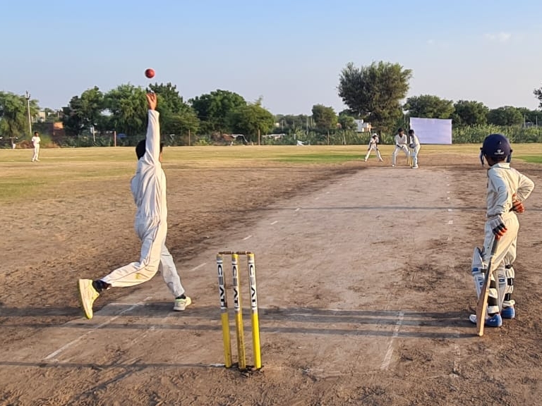 जिला क्रिकेट संघ अध्यक्ष अशोक ओहरी पहुंचे नोखा: बीकानेर यूथ क्रिकेट कप का किया शुभारंभ, मैदान पर व्यवस्थाओं का लिया जायजा