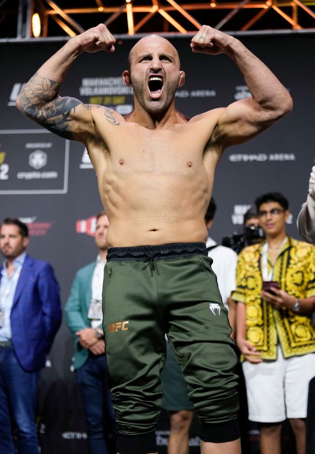 How UFC Fighter Alexander Volkanovski Lost 12kg in 12 Days