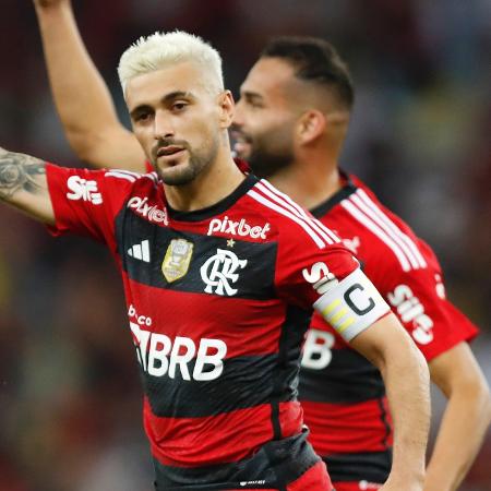 Conselho do Flamengo aprova patrocínio de R$ 90 milhões por dois anos