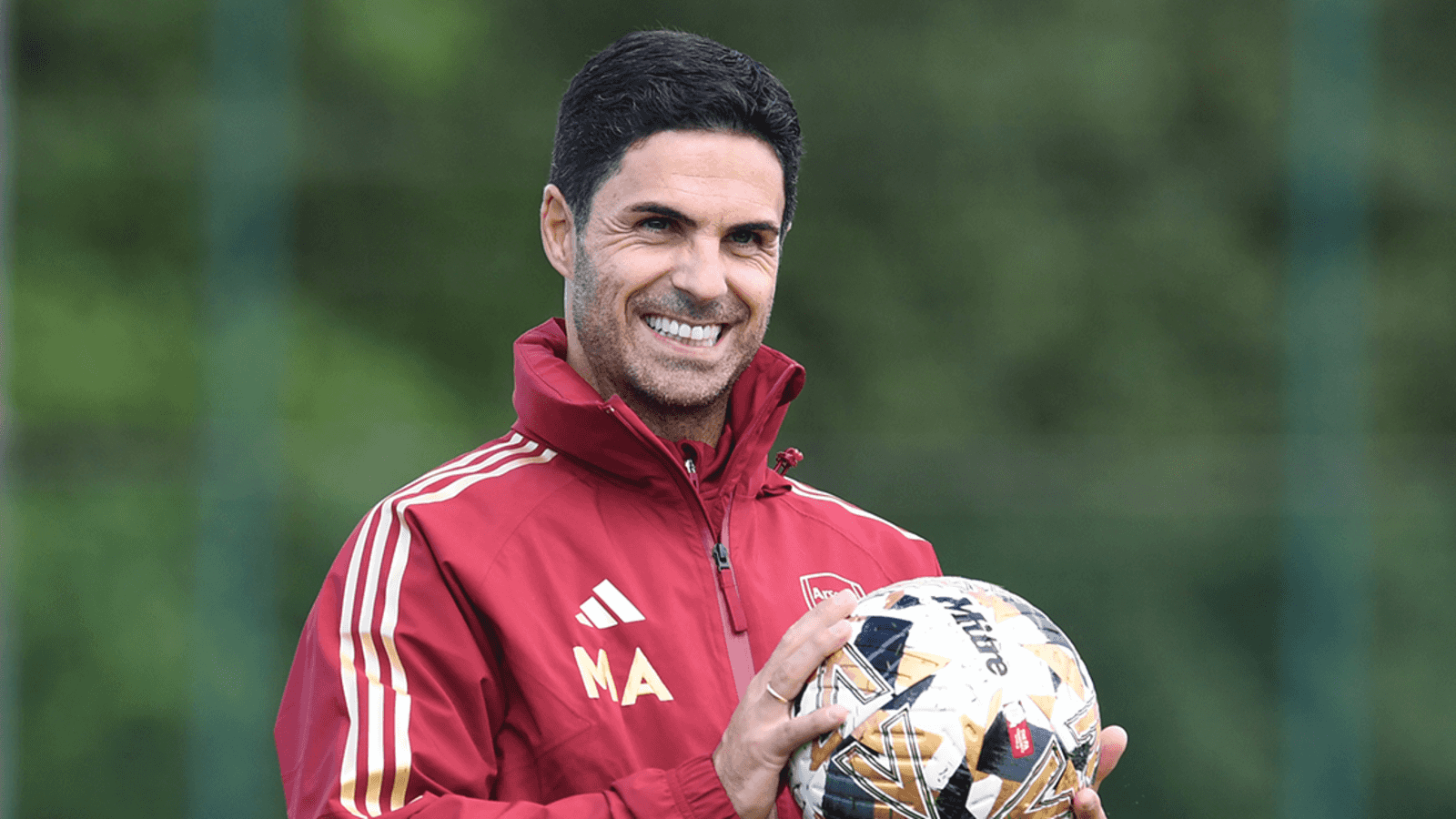 Arteta on squad unity, fashion and dodgy haircuts!