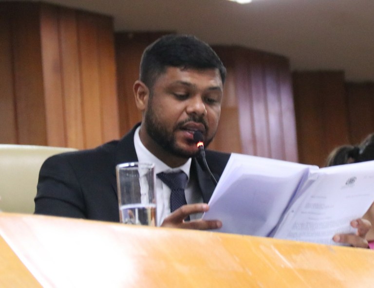 Proposta de Policarpo, inclusão de times no Refis garante mil vagas gratuitas em escolinhas de futebol para crianças carentes