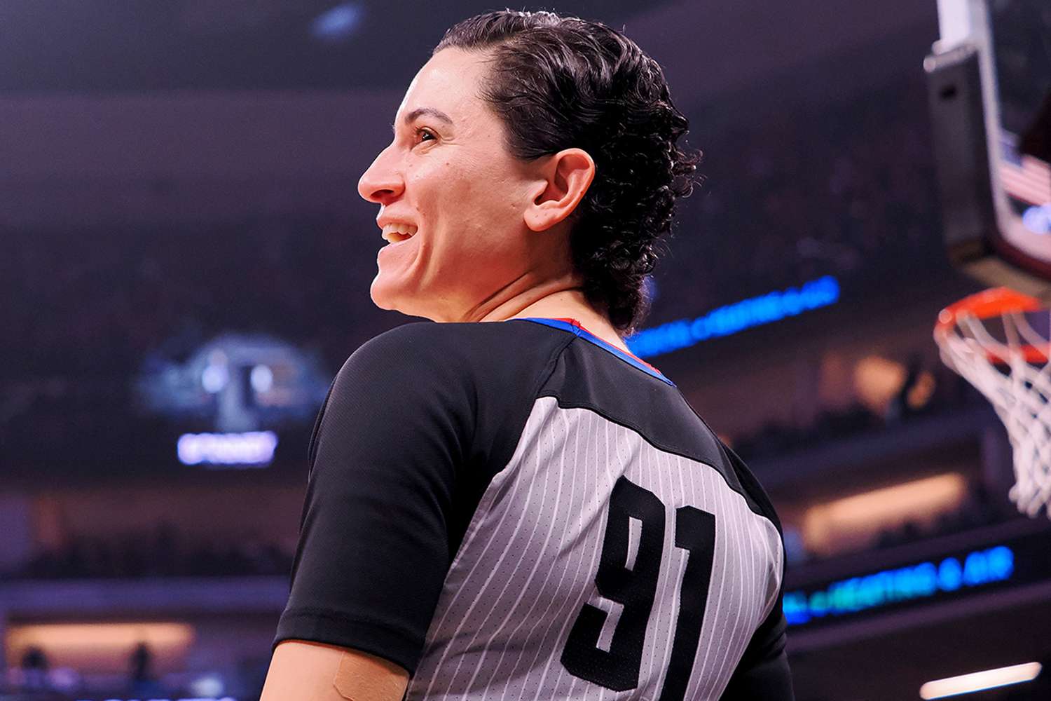 NBA Ref Che Flores Becomes First Out Transgender Official in U.S. Pro Sports