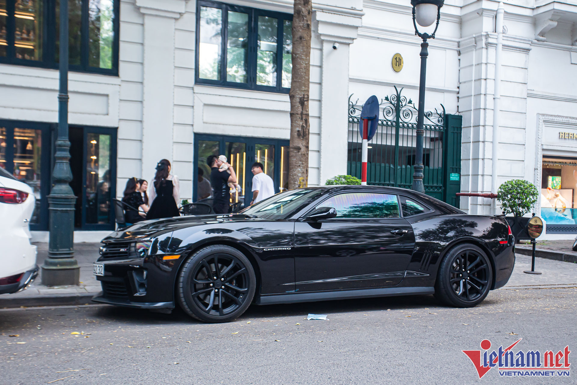 Chevrolet Camaro ZL1 thành &apos;quái vật&apos; với gói độ mạnh hơn 1.000 mã lực