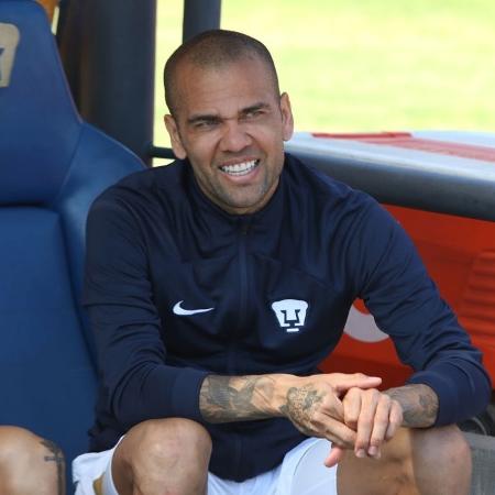 Defesa de Daniel Alves paga R$ 800 mil, e pena máxima pode cair pela metade