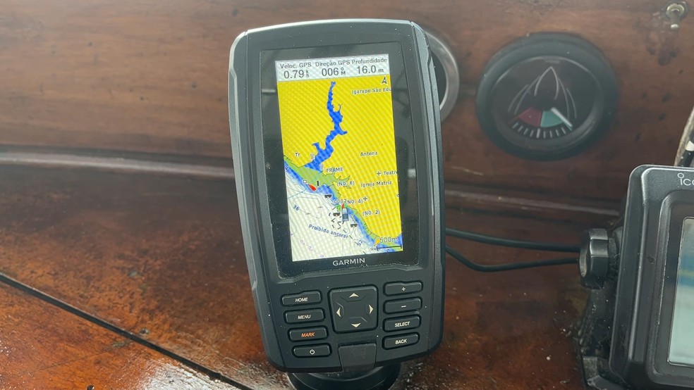 Tecnologia ajuda comandantes de barcos a enfrentar obstáculos na navegação durante seca dos rios no AM