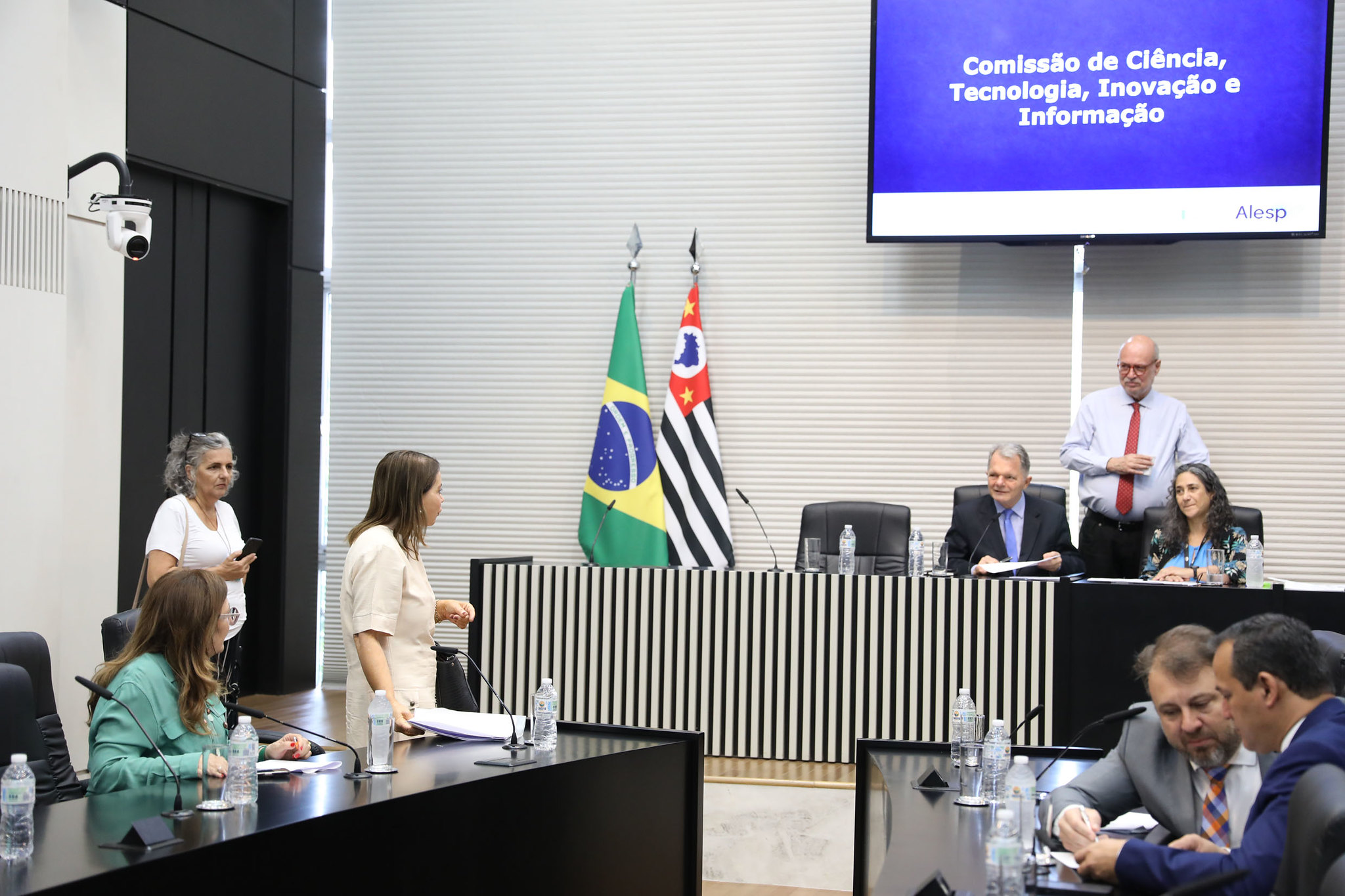Comissão de Ciência e Tecnologia aprova homenagem a equipe de Robótica do Sesi Campo Limpo Paulista