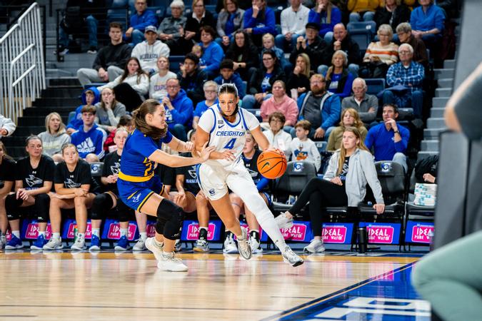 Women’s Basketball Knocks Off Nebraska Kearney 93-42 in Exhibition Contest